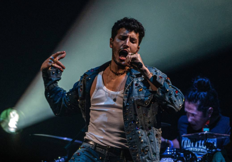 "Deseo mezclado con amor": Sebastián Yatra lanza su nuevo sencillo, "TV"