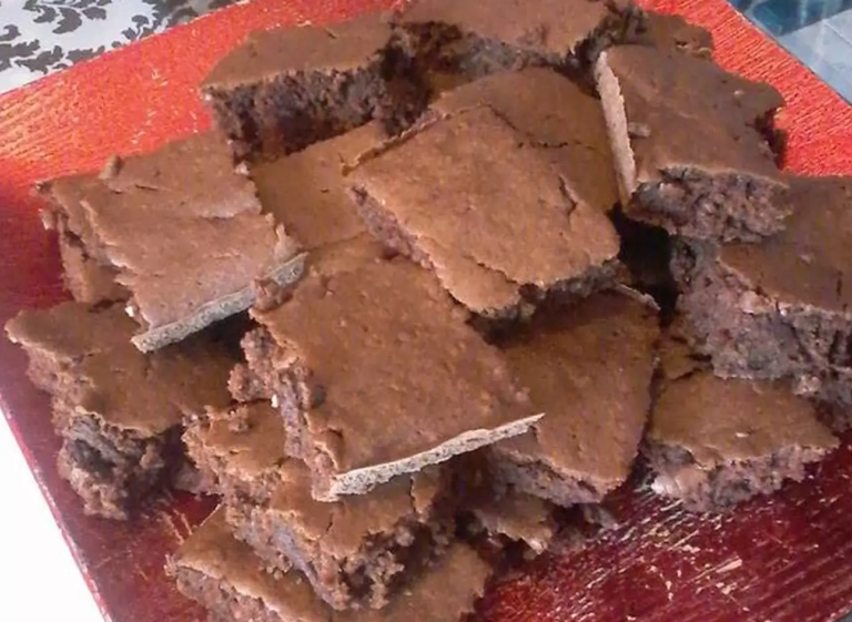 Un hombre lleva brownies "especiales" al trabajo e intoxica a más de 20 compañeros