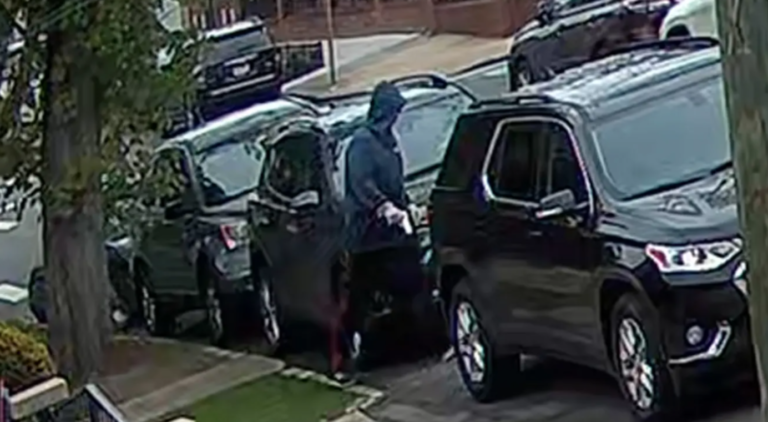 Un hombre asesina a una tarotista porque creía que le había hecho un hechizo