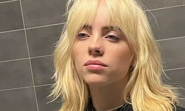 Billie Eilish recordando sus días rubia